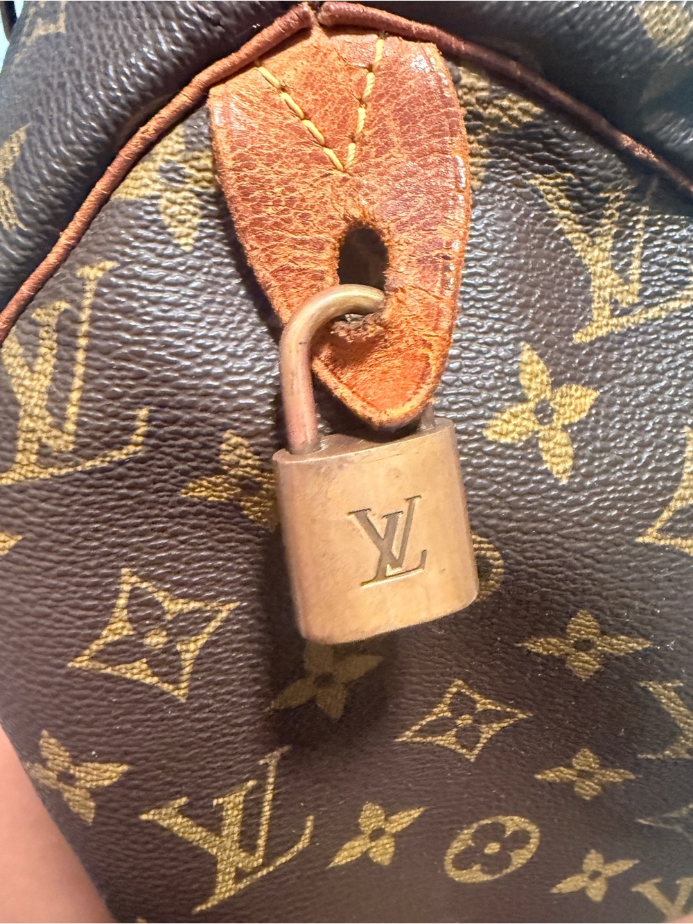 Authentic Louis Vuitton Brown Monogram Canvas Speedy 30 - Picture 8 of 10